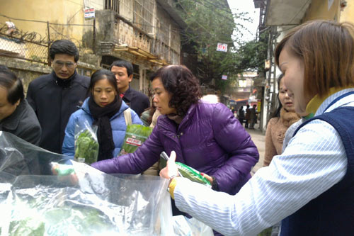 Tết 2014: Thực phẩm dư thừa, rau xanh ổn định - 1