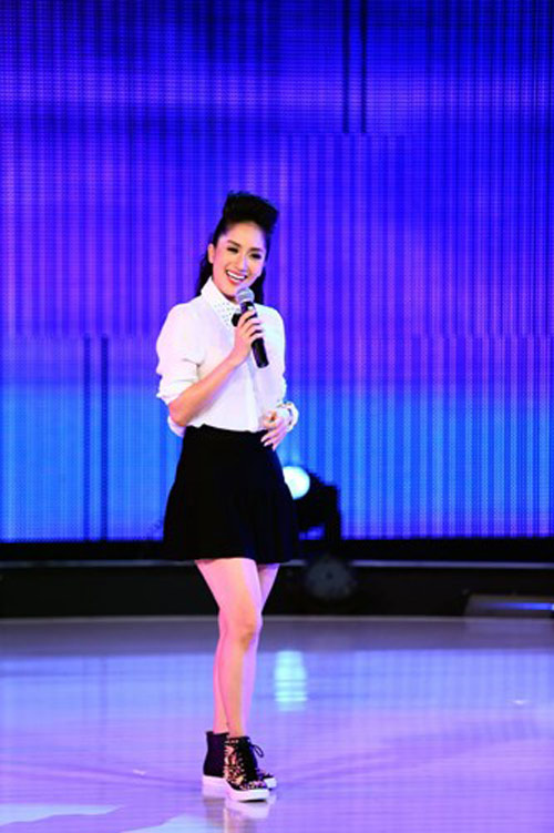 Sao Việt làm điệu cùng giày thể thao - 8