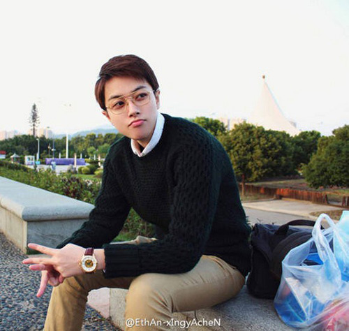 Cô nàng Trung Quốc đẹp trai ngỡ ngàng - 1