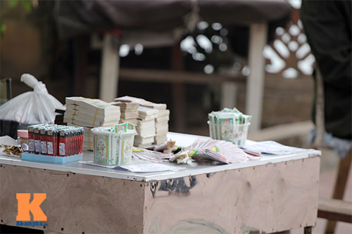 Dịch vụ đổi tiền lẻ quot;phá giáquot; ngày cuối năm - 2