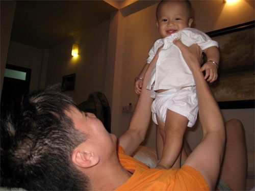 Mr Đàm quot;tan chảyquot; vì thư của con trai - 6