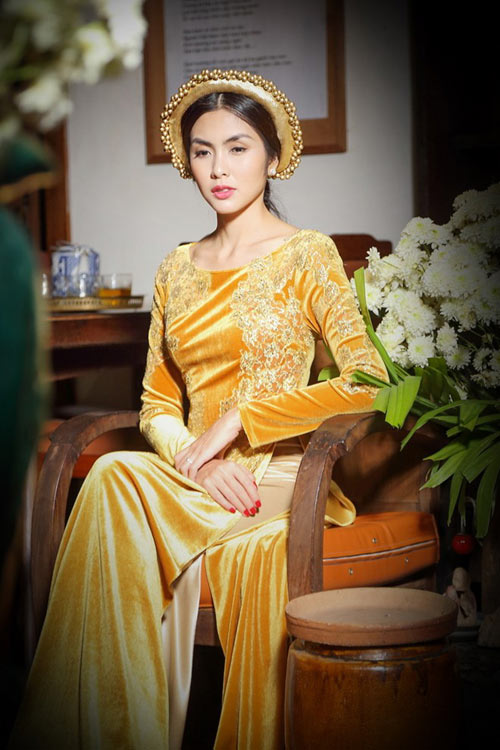 Tăng Thanh Hà đẹp dịu dàng với áo dài nhung - 8