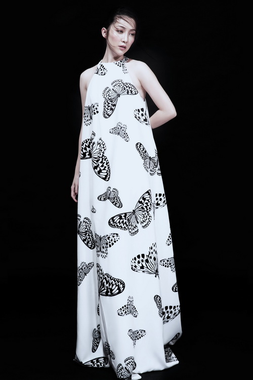 Linh Nga đẹp #039;xuất thần#039; với thời trang cánh bướm - 4