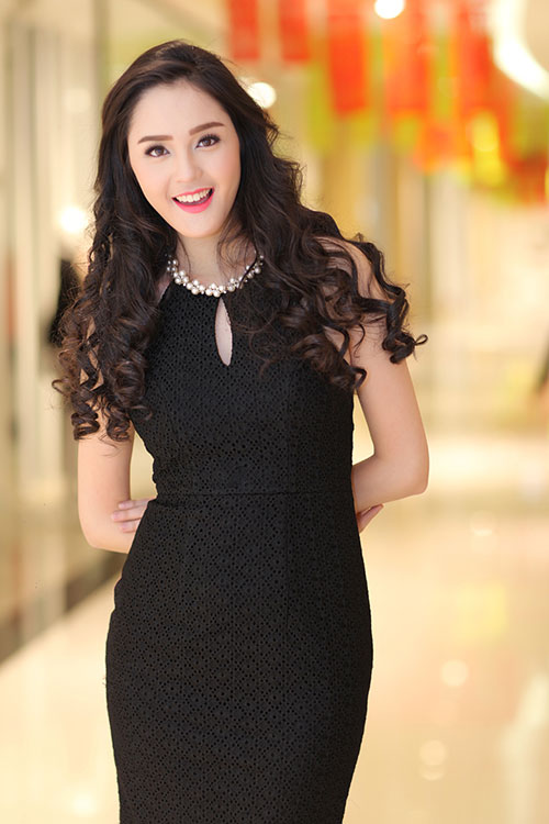 Á hậu Hoàng Anh bất ngờ thon gọn - 3