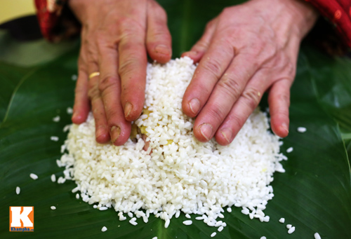 Cách gói bánh chưng không cần khuôn - 12