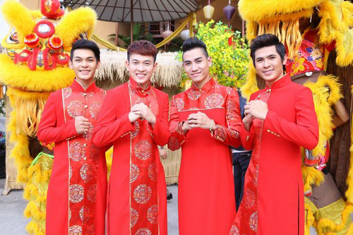 Sao Việt rủ nhau diện áo dài du Xuân - 7