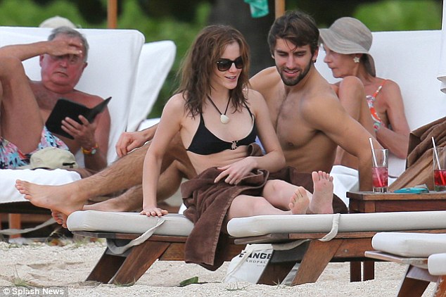 Eva quot;soiquot; 16/1: Hilary Duff tươi tắn sau ly hôn - 6