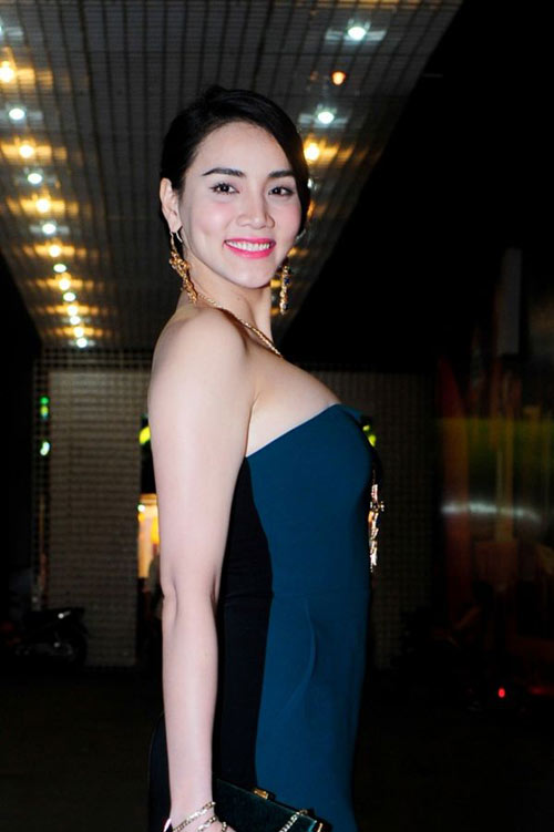 Trang Nhung lắm quot;chiêu tròquot; với vòng 1 - 11