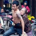 Tin tức - Người bị đâm giữa phố: ‘Không dám kể lại với gia đình'