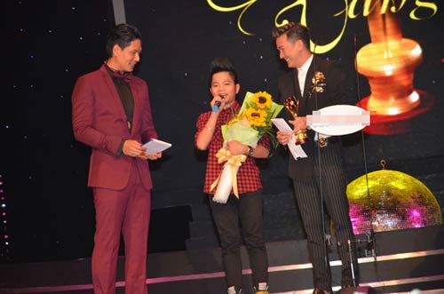 Cư dân mạng sốc với giải Mai Vàng 2013 - 3