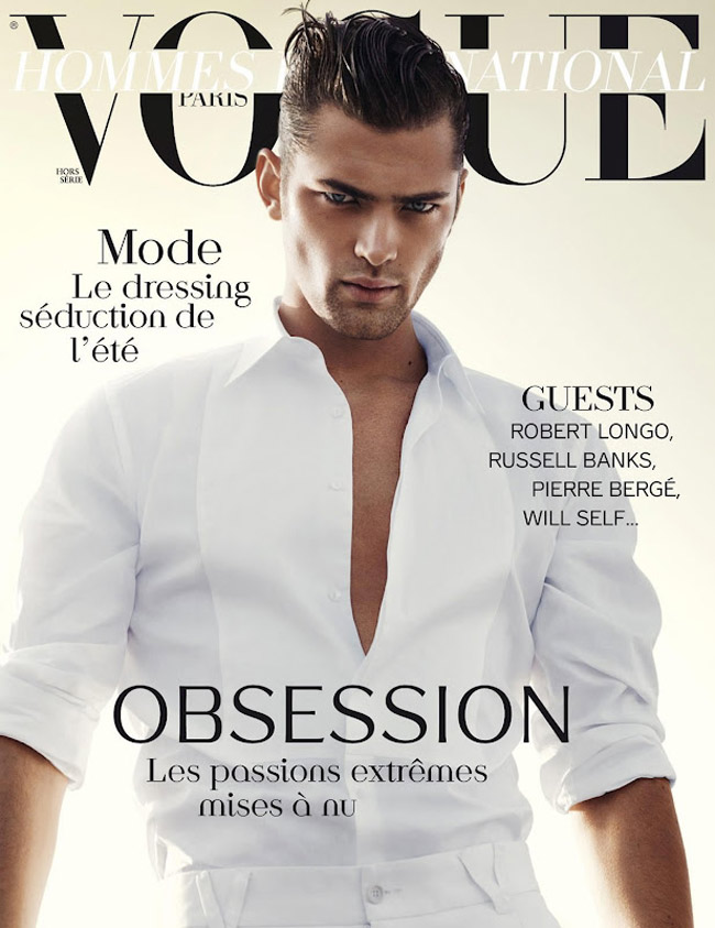 Xuất hiện đầy nam tính trên trang bìa tạp chí Vogue
