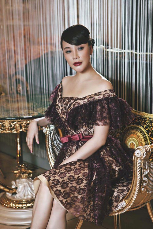 Hồ Quỳnh Hương cô đơn trong cung điện - 10