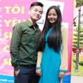 Làng sao - Vắng Hương Giang Idol, Hồng Phước thân thiết hot girl
