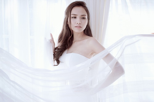 HH Diễm Hương đẹp như quot;nàng xuân thức giấcquot; - 8