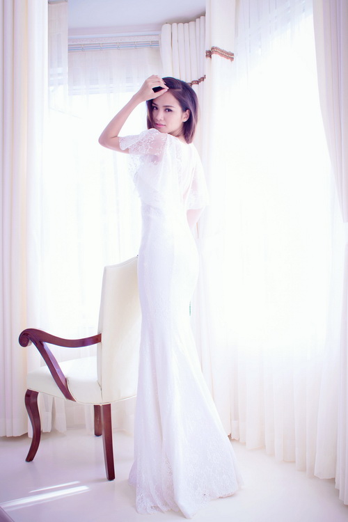 HH Diễm Hương đẹp như quot;nàng xuân thức giấcquot; - 6