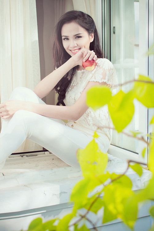 HH Diễm Hương đẹp như quot;nàng xuân thức giấcquot; - 4