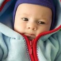 Làm mẹ - Mặc nhiều áo ấm cho con là "dại"?