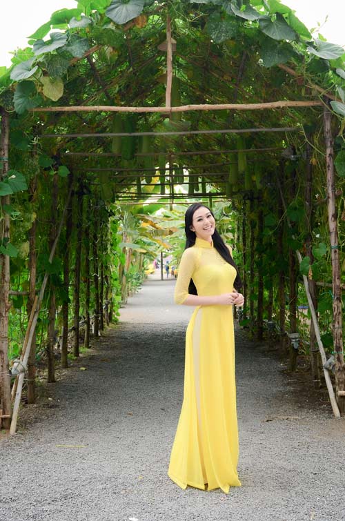 Khánh My quot;làm bạnquot; cùng rơm rạ ngày đầu năm - 7