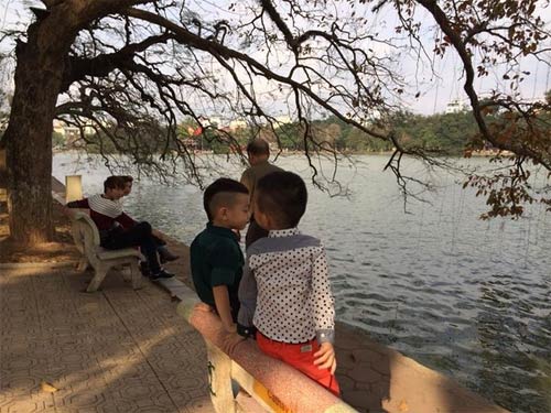 Subeo âu yếm hôn mẹ Hồ Ngọc Hà - 4