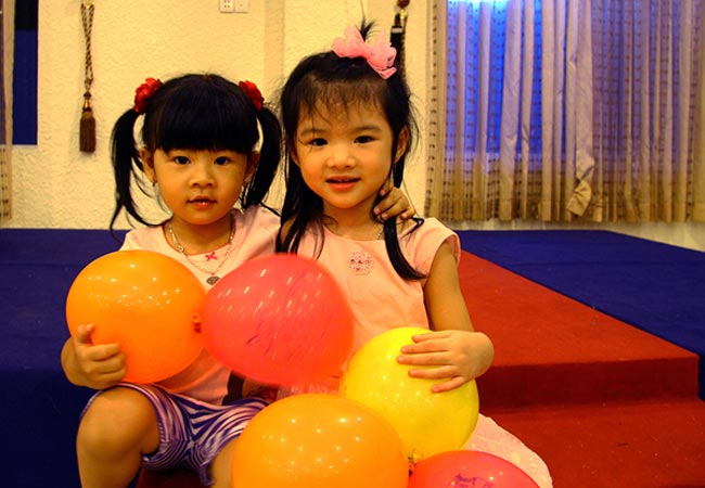 An Nhiên rất thân thiết với cô nhóc Bảo Tiên, con gái của cặp đôi Trương Ngọc Ánh - Trần Bảo Sơn.
