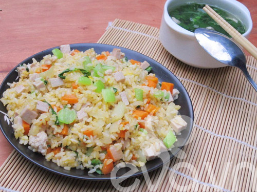 Cơm rang thập cẩm ngon như ngoài hàng - 13