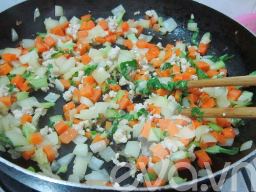 Cơm rang thập cẩm ngon như ngoài hàng - 8