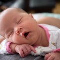 Làm mẹ - Không uống sữa ngoài, con lùn tịt?