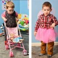 Làm mẹ - Cho con trai mặc váy để sống “đúng giới tính”