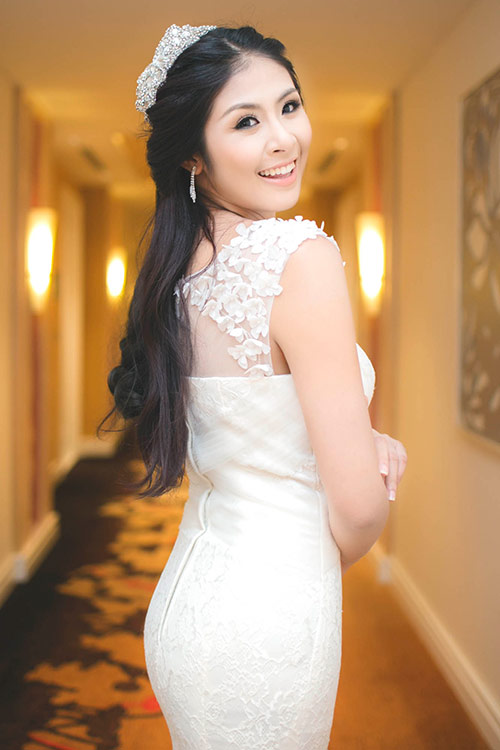 Ngọc Hân lộng lẫy dự tiệc với váy quot;cây nhà lá vườnquot; - 10