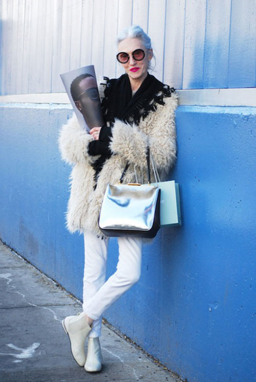 Xuýt xoa phong cách ngọt ngào của quý bà U70 - 17