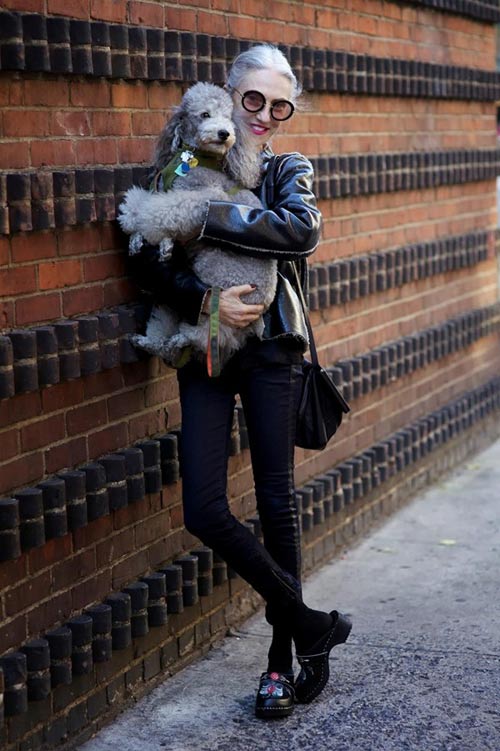 Xuýt xoa phong cách ngọt ngào của quý bà U70 - 5