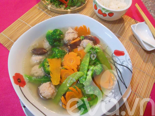 Canh nấm mọc nóng hổi ngọt thơm - 7