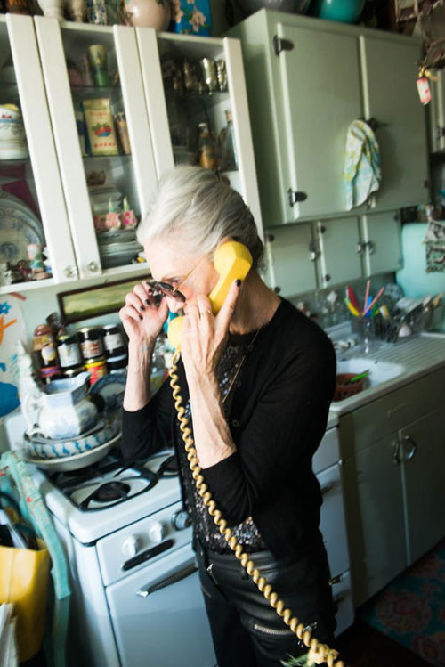 Đắm chìm trong tủ đồ lãng mạn của quý bà U70 - 8