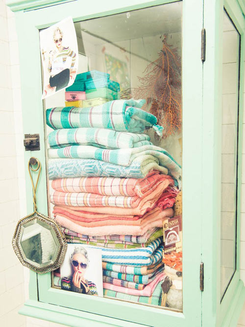 Đắm chìm trong tủ đồ lãng mạn của quý bà U70 - 10