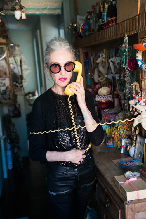 Đắm chìm trong tủ đồ lãng mạn của quý bà U70 - 7