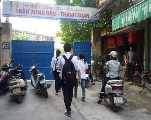 Ngày mai, nam sinh không hộ khẩu đi học trở lại - 1