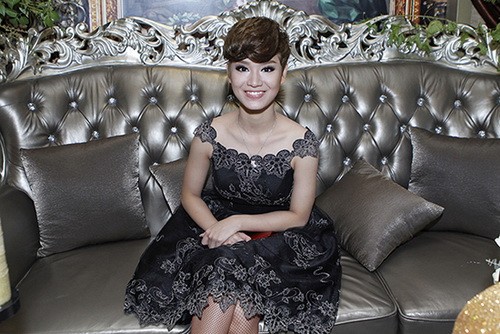 Quỳnh Thư rạng rỡ bên bạn trai quot;chịu chiquot; - 7