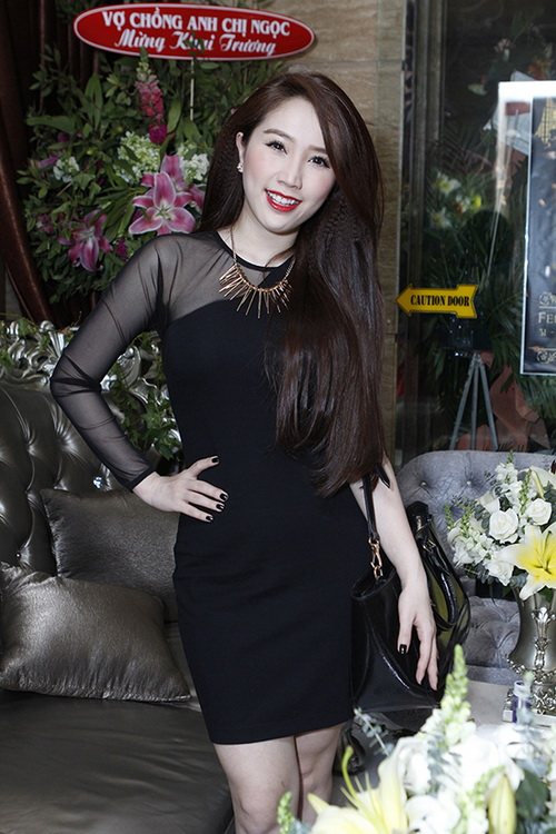 Quỳnh Thư rạng rỡ bên bạn trai quot;chịu chiquot; - 5