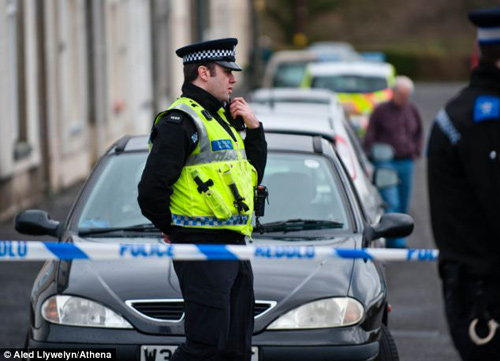 Kinh hoàng: Bé 6 ngày tuổi bị chó nhà cắn chết - 3