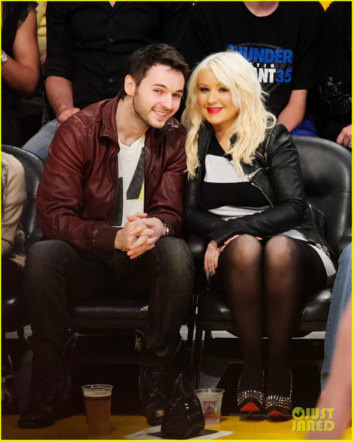 Christina Aguilera mang bầu đứa con thứ hai - 1