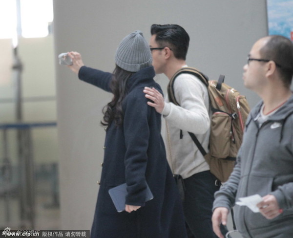 Lưu Khải Uy cẩn thận chăm vợ bầu Dương Mịch - 4