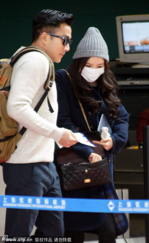 Lưu Khải Uy cẩn thận chăm vợ bầu Dương Mịch - 8