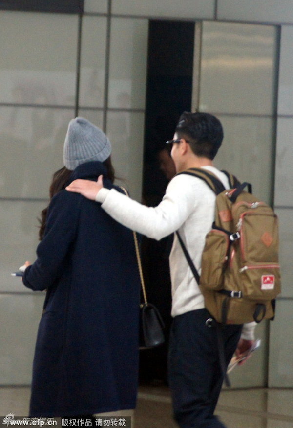 Lưu Khải Uy cẩn thận chăm vợ bầu Dương Mịch - 9