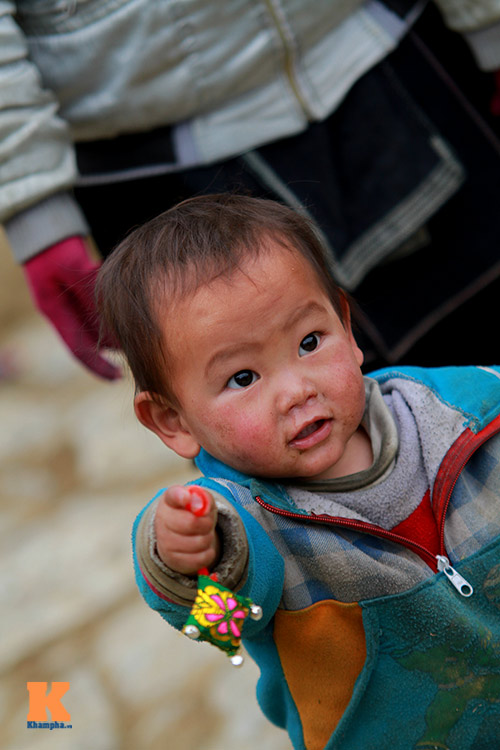 Nét hồn nhiên của trẻ vùng cao trong giá rét - 13