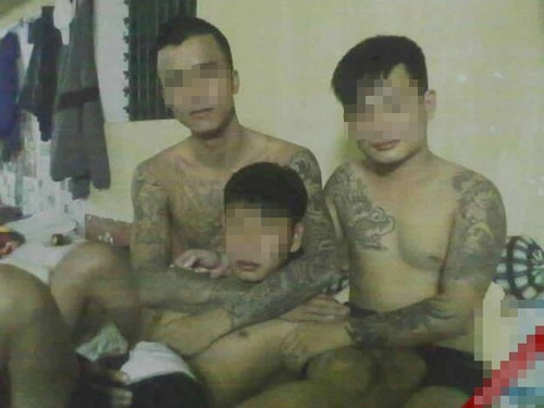 Học viên giáo dưỡng tung ảnh #039;đại tiệc#039; lên Facebook - 1