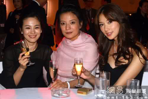 Thảng thốt ngắm Triệu Vy già, sến - 10