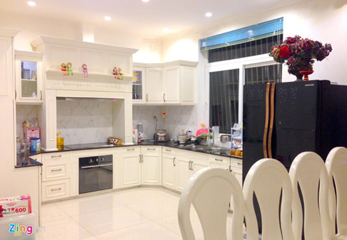 Nội thất xa hoa trong biệt thự của Đăng Khôi - 9
