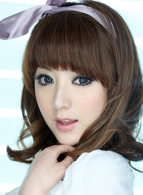 Hot girl Việt viêm giác mạc vì làm đẹp - 1