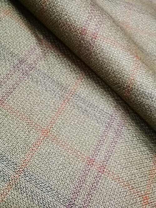 Dạo chợ Hôm: Muôn vải đẹp may váy midi - 5