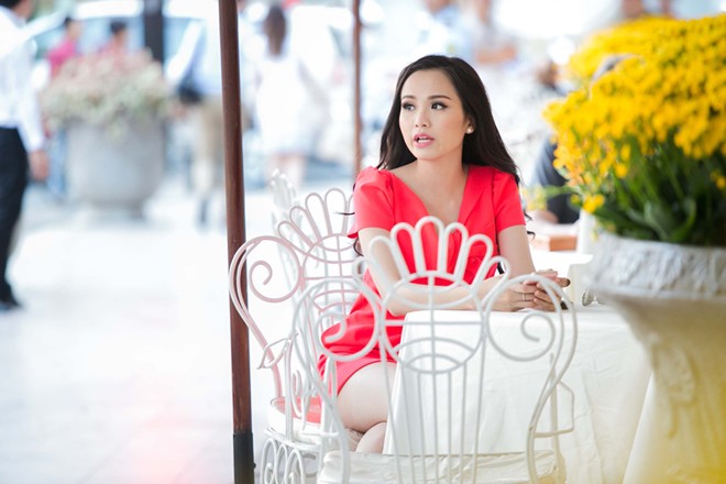 HH Diễm Hương lái xế bạc tỷ cà phê cuối tuần - 10